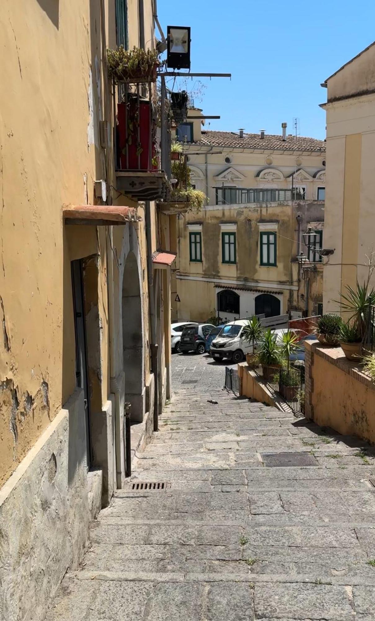 Appartamento Casa "Kapri" Da Eva - Salerno Centro Con Self Check-In Esterno foto
